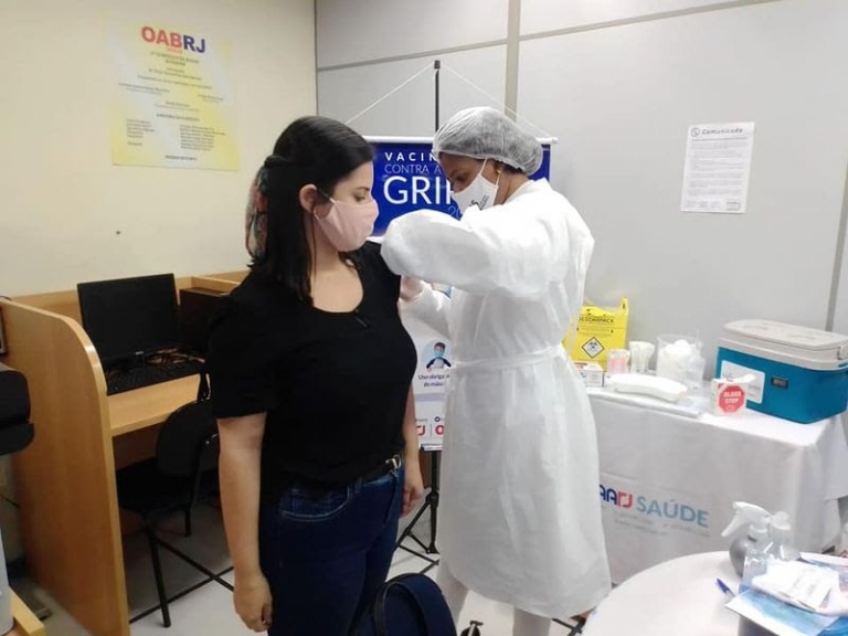 Campanha de vacinação contra a gripe HIN1 em Carapebus/Quissamã