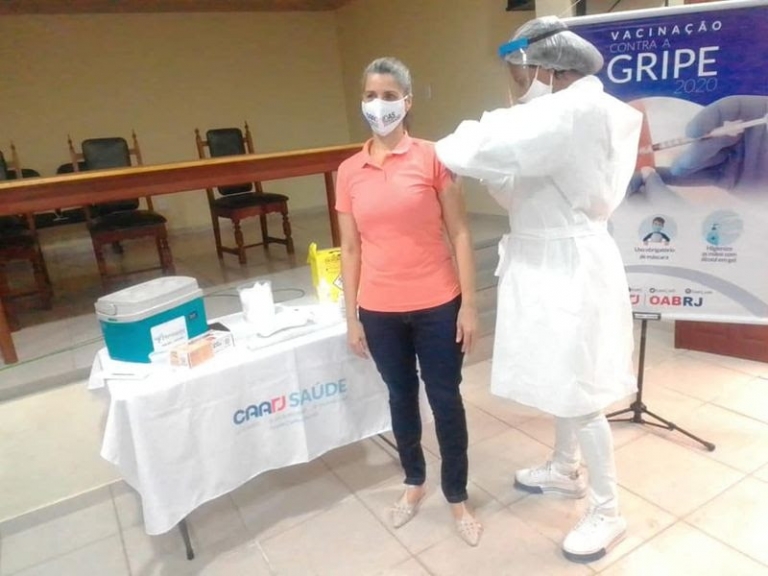 Campanha de vacinação contra a gripe HIN1 em Conceição de Macabu