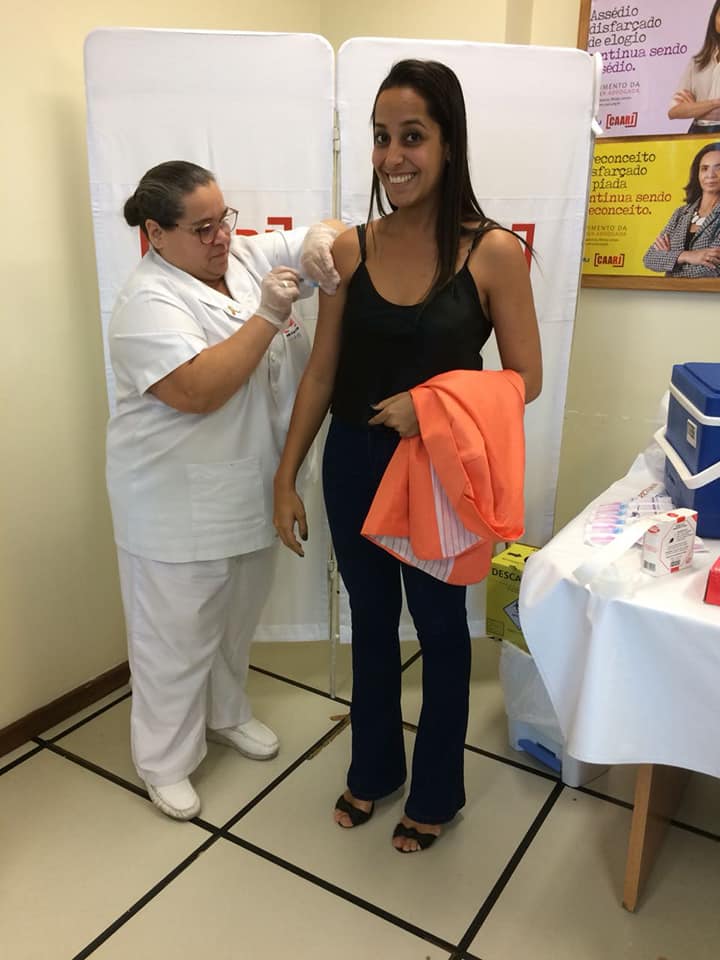 Campanha de vacinação contra a Febre Amarela e Gripe realizada dia 23/05, na Sala dos Advogados do Fórum Estadual da Comarca de Macaé